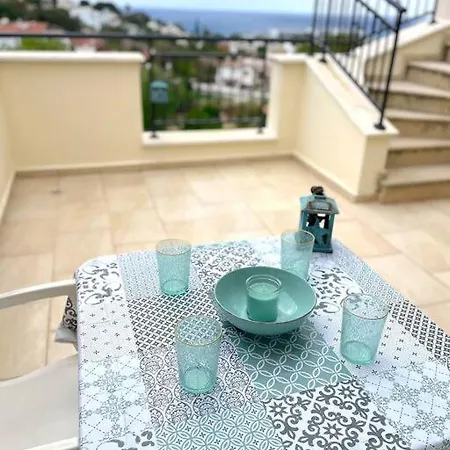 아파트 Roof Terrace Heaven With Sea View Klorakas